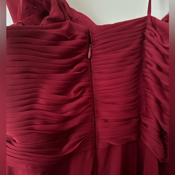ADRIANNA PAPELL RED ONE SHOULDER GOWN - Picture 2 of 7